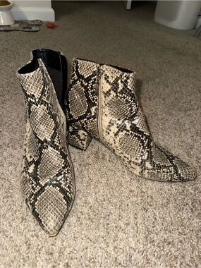 RDI Snake-Print Pointed Toe Ankle Boots - Beige & Black